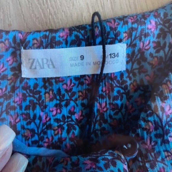 Girls blue floral dress size 9 - Picture 2 of 3